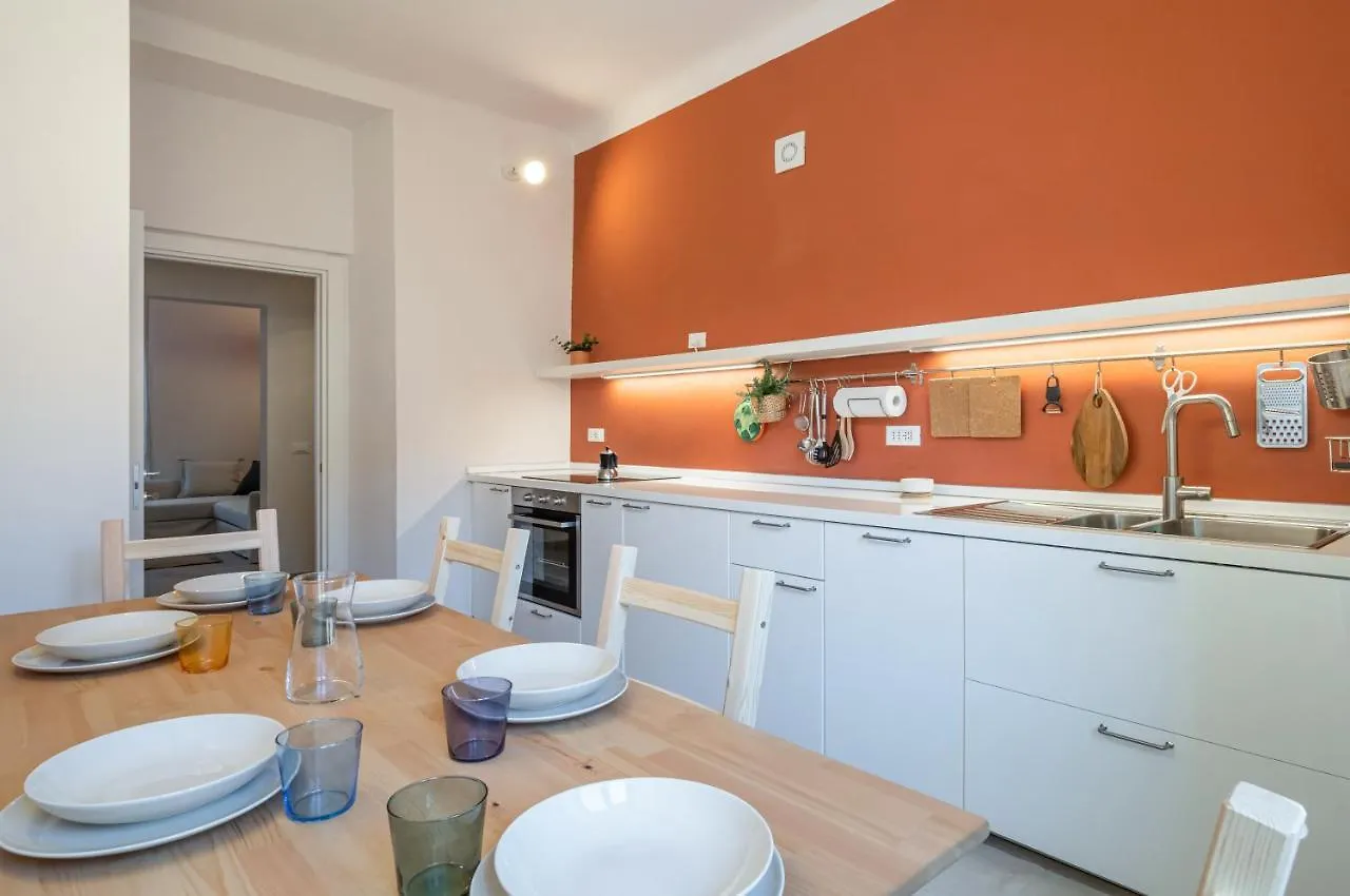Lovely Oasi Apartment X7 - Near Central Station La Spezia 0*,  Italy