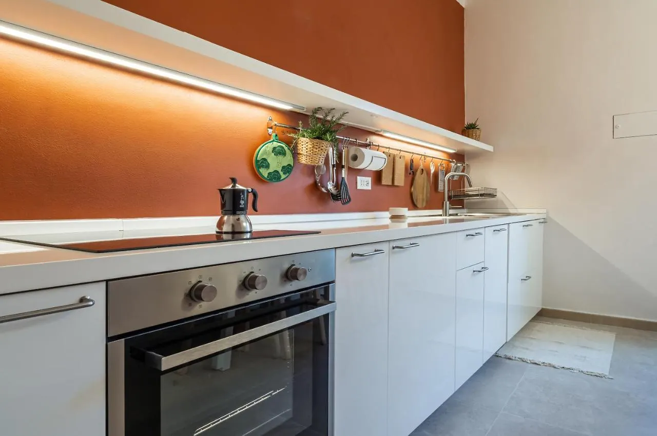 Lovely Oasi Apartment X7 - Near Central Station La Spezia