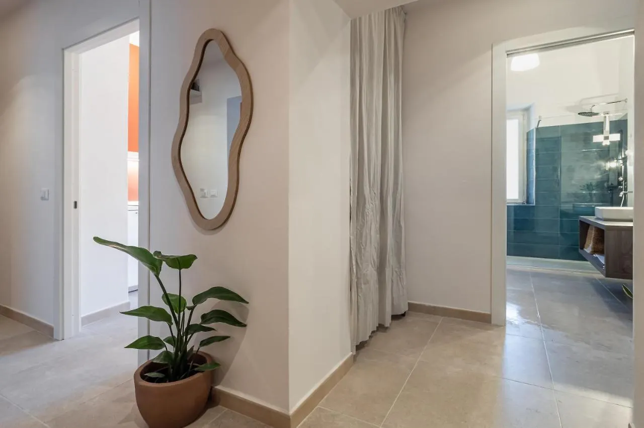 Lovely Oasi Apartment X7 - Near Central Station La Spezia